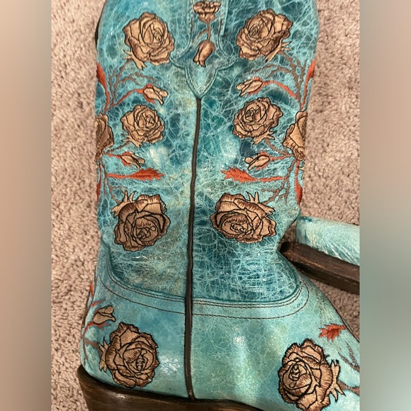 Lucchese Turquoise Roses and thorns boots - Picture 8 of 12
